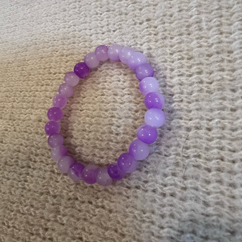 💜HP💜 Lot of Two Handmade Children’s Purple Beaded Bracelets, Size 5.5” - Picture 6 of 7